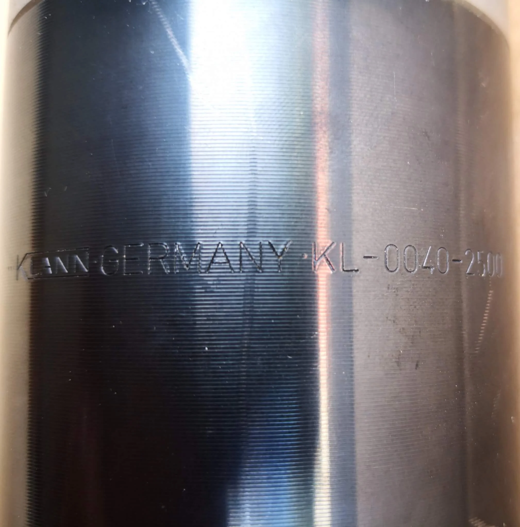 Spezialwerkzeug 97 KL 0040-2500 700bar 17t M20 Hohlkolben Hydraulikzylinder