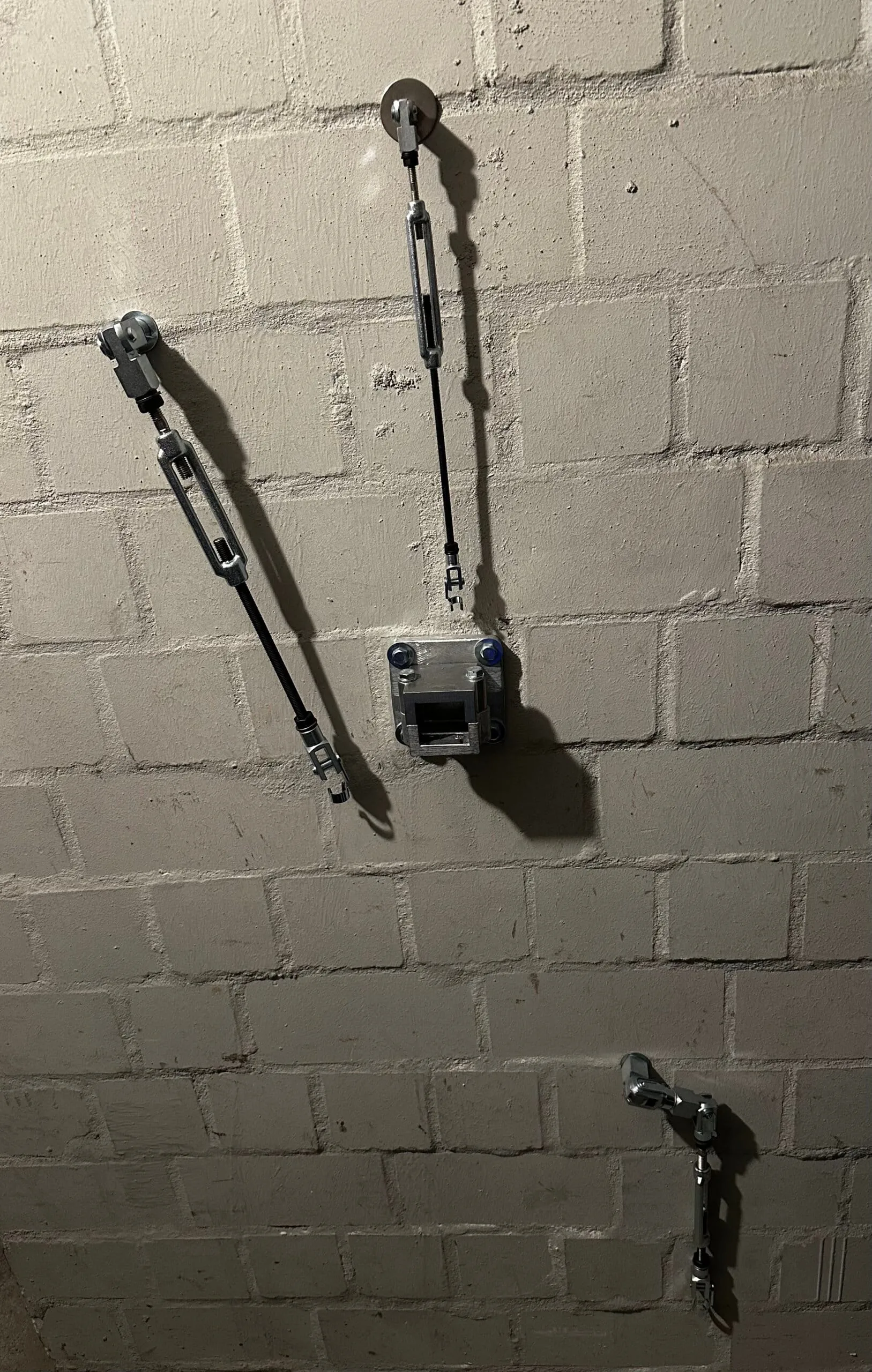 Audi Achsschenkel Stecksystem als Wandmontage