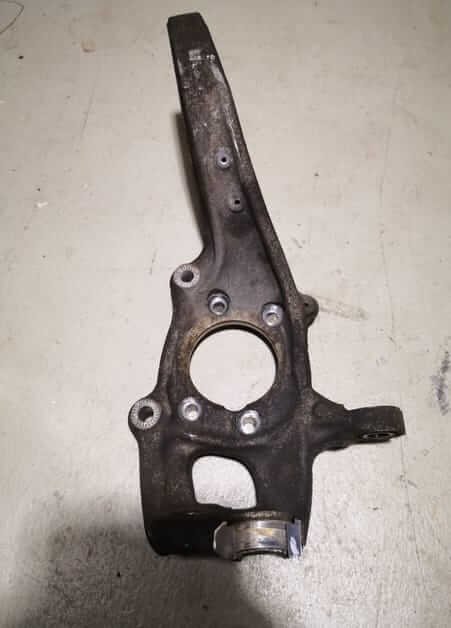 Audi Achsschenkel Stecksystem als Wandmontage