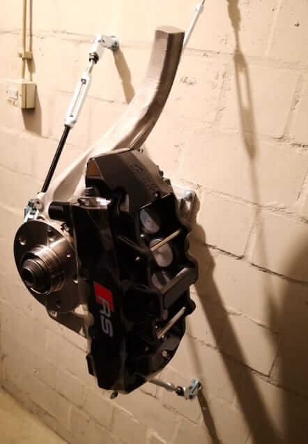 Audi Achsschenkel Stecksystem als Wandmontage